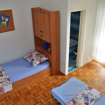 Apartman Rosa Pirovac Exterior foto