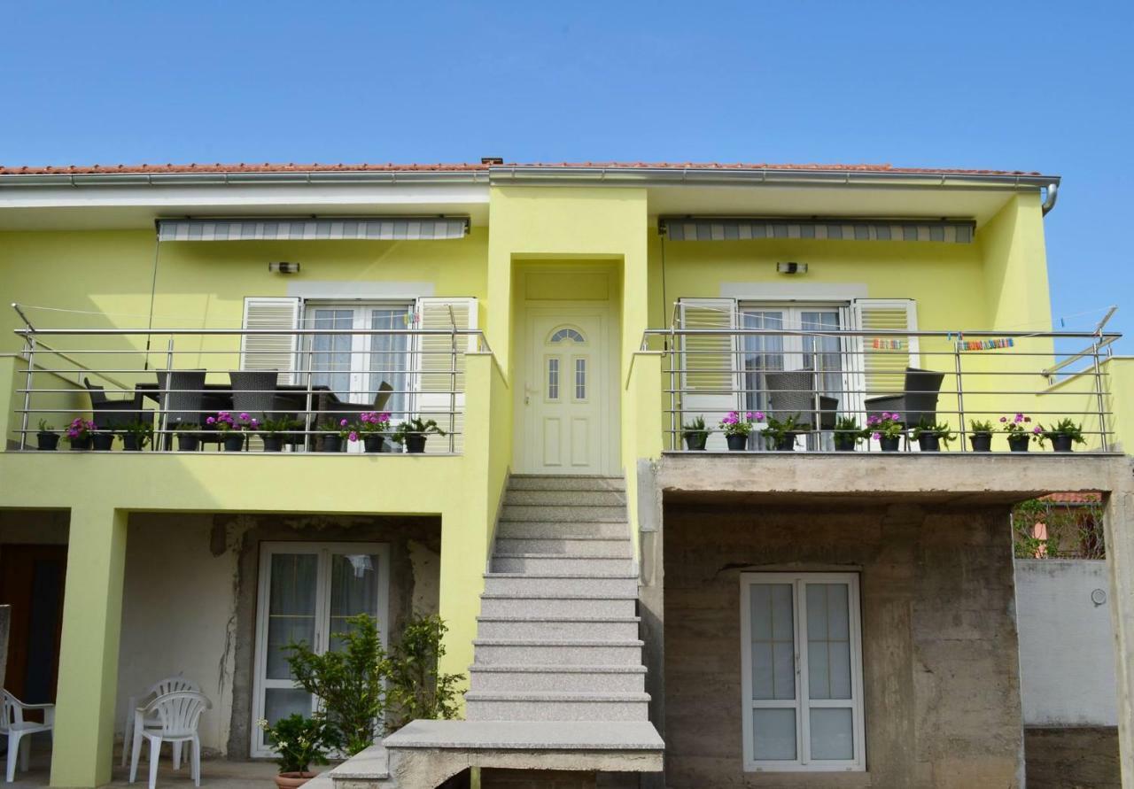 Apartman Rosa Pirovac Exterior foto