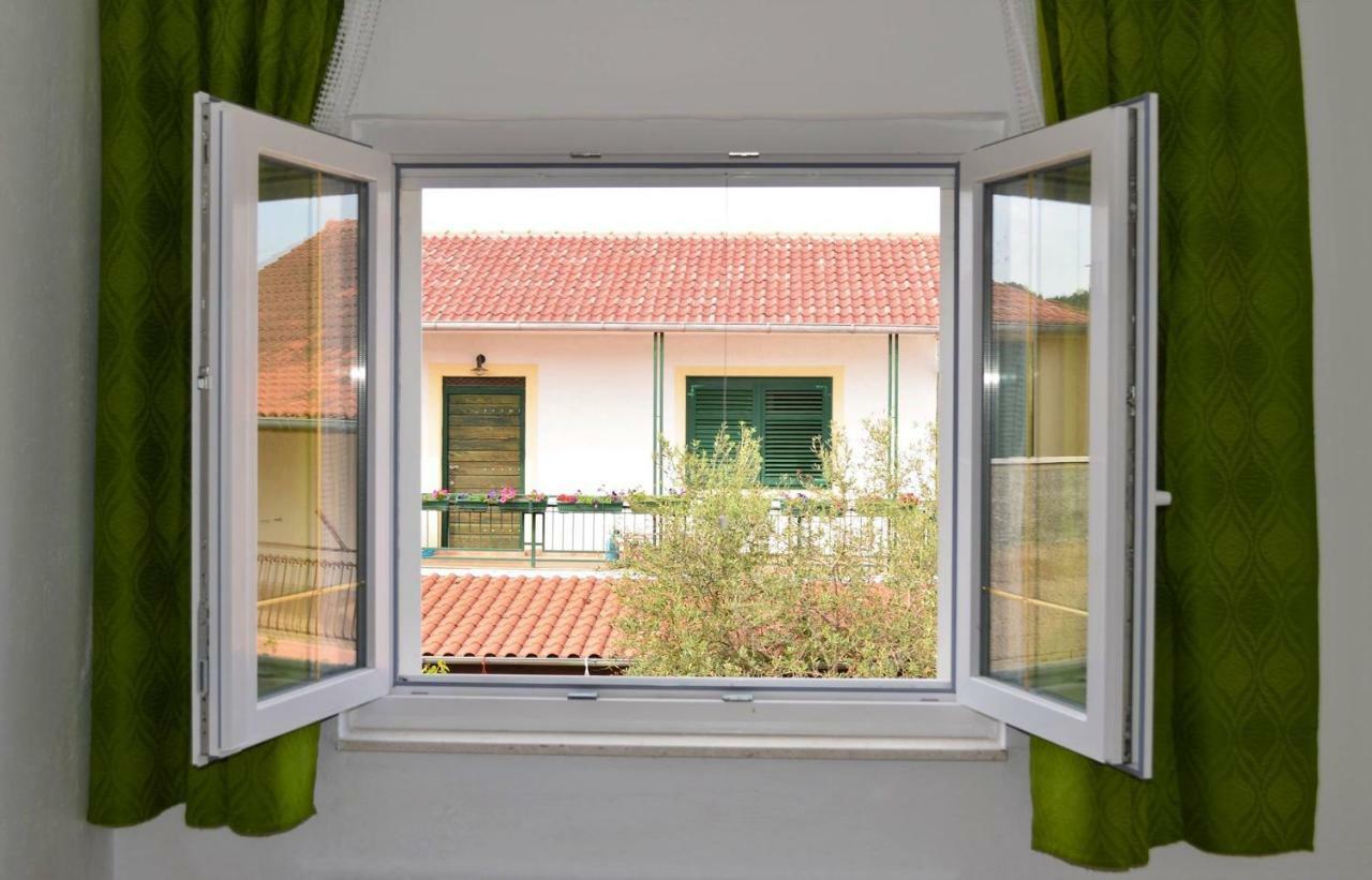 Apartman Rosa Pirovac Exterior foto